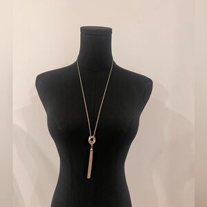Banana Republic Tassel necklace
